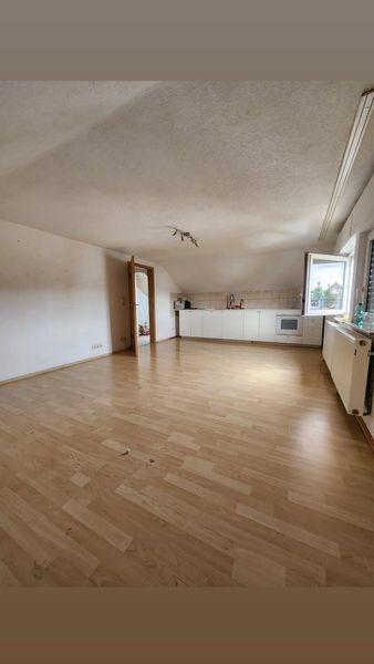 Geschmackvolle 2 - Zimmer-DG-Wohnung in Böblingen
